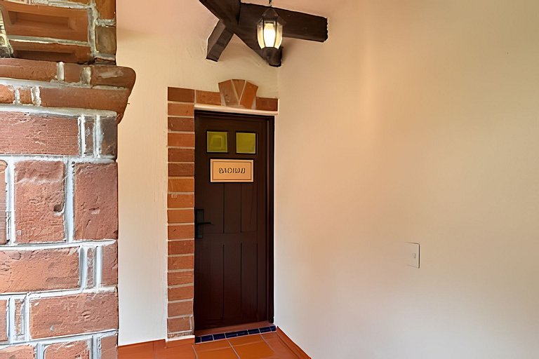 Suite entre árboles y fogata