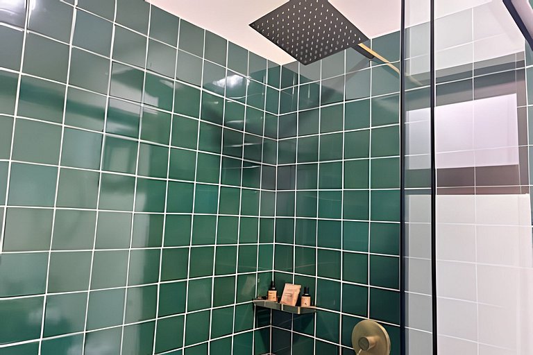 Diversión y bosque con amigos