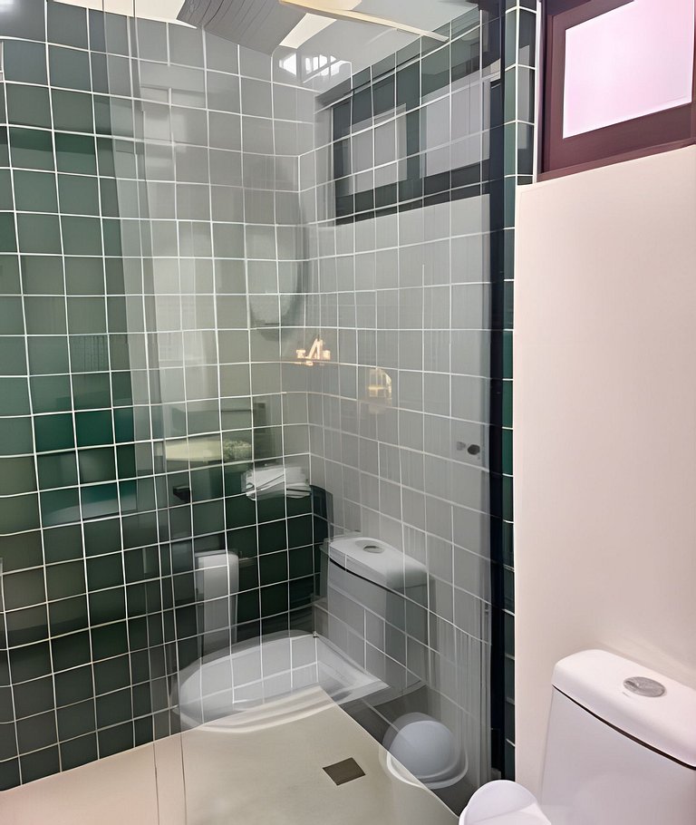 Diversión y bosque con amigos