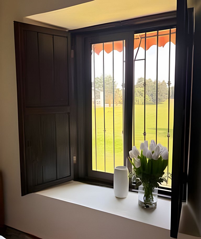 Rancho con cuatrimotos y cine