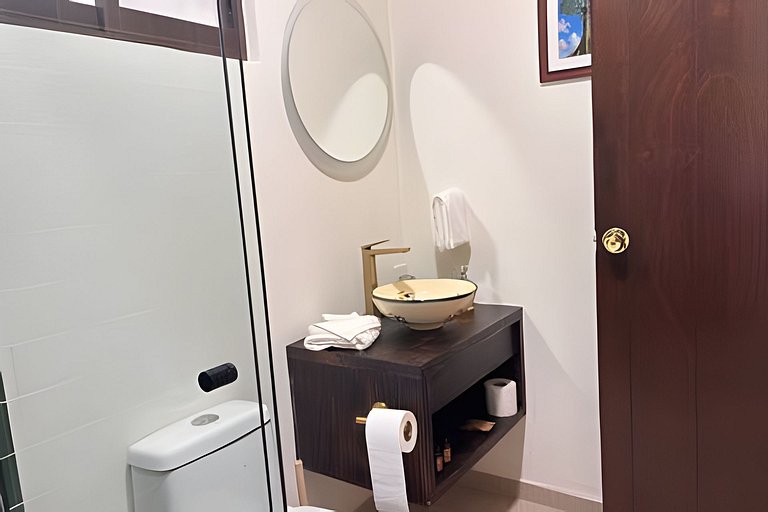 Rancho con cuatrimotos y cine