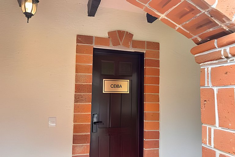 Rancho con cuatrimotos y cine