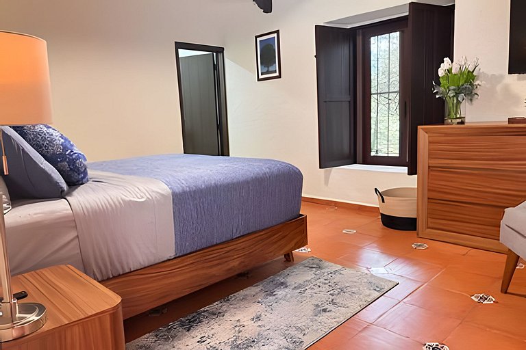 Rancho con cuatrimotos y cine