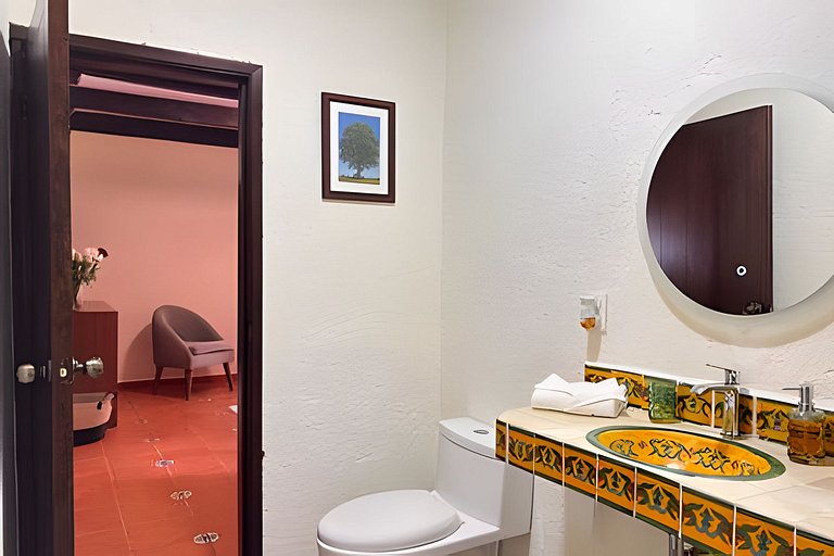 Rancho con cuatrimotos y cine