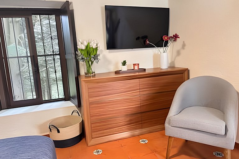 Rancho con cuatrimotos y cine